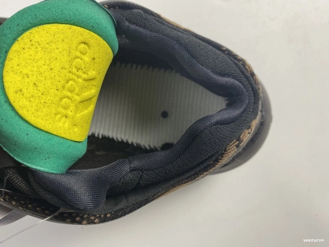 700 ADIDAS GY0189 V3 YEEZY 1207